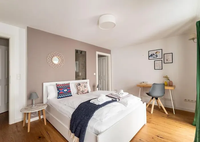 Neat 1br Duplex By Metro And Center By Hm Viena