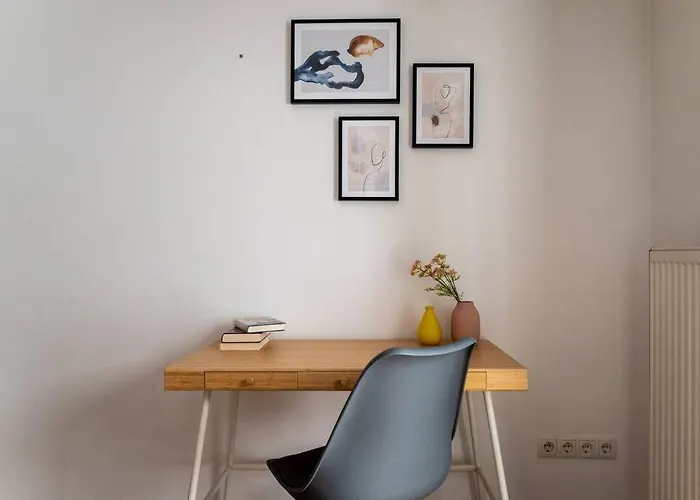 Neat 1br Duplex By Metro And Center By Hm Viena