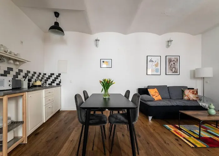 Neat 1br Duplex By Metro And Center By Hm * Viena